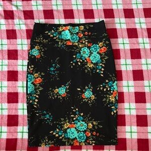 Black floral textured lularoe brand skirt